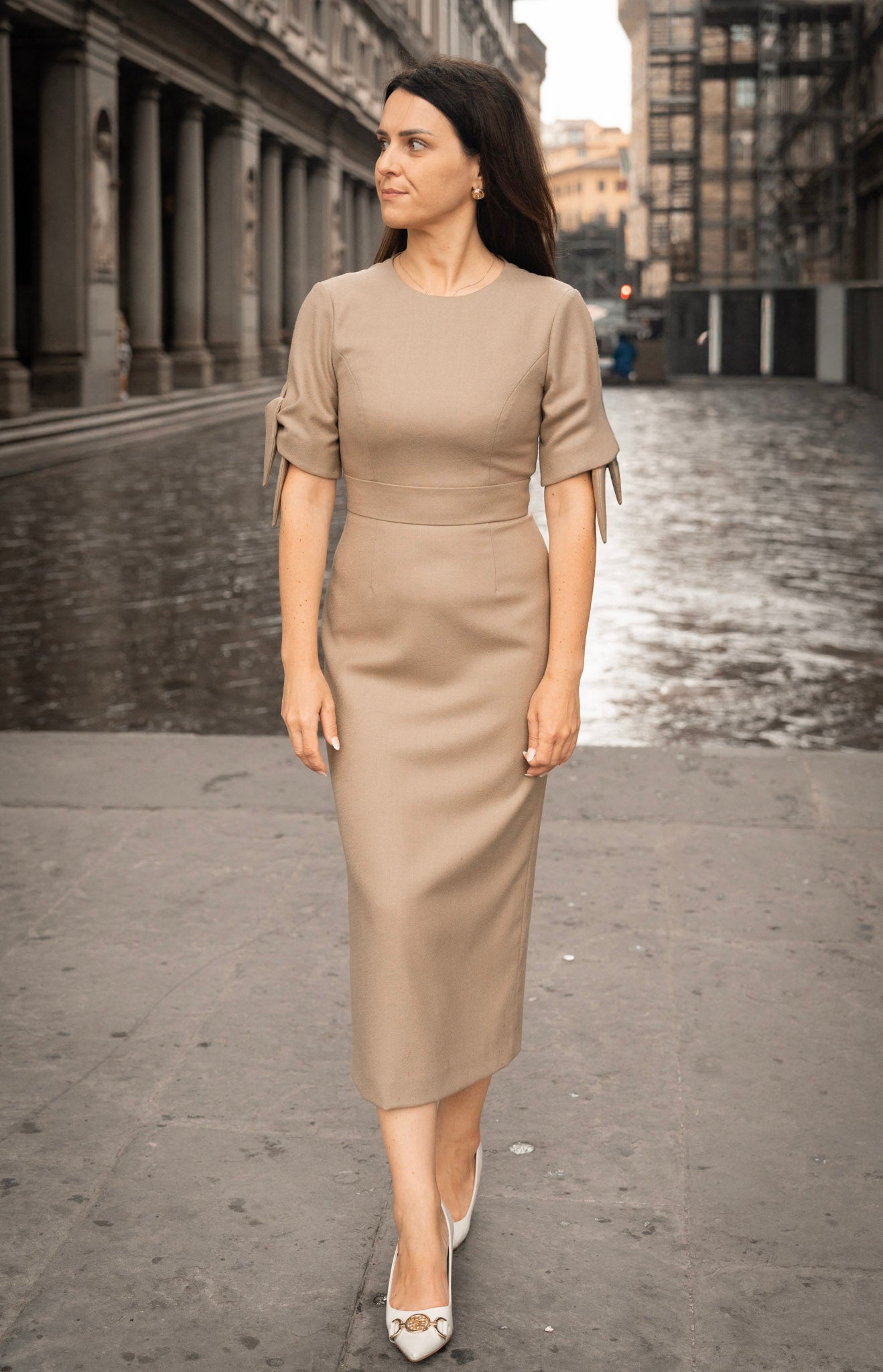 Sukienka ‘Aristea’ – beżowa sukienka z wełny 100%