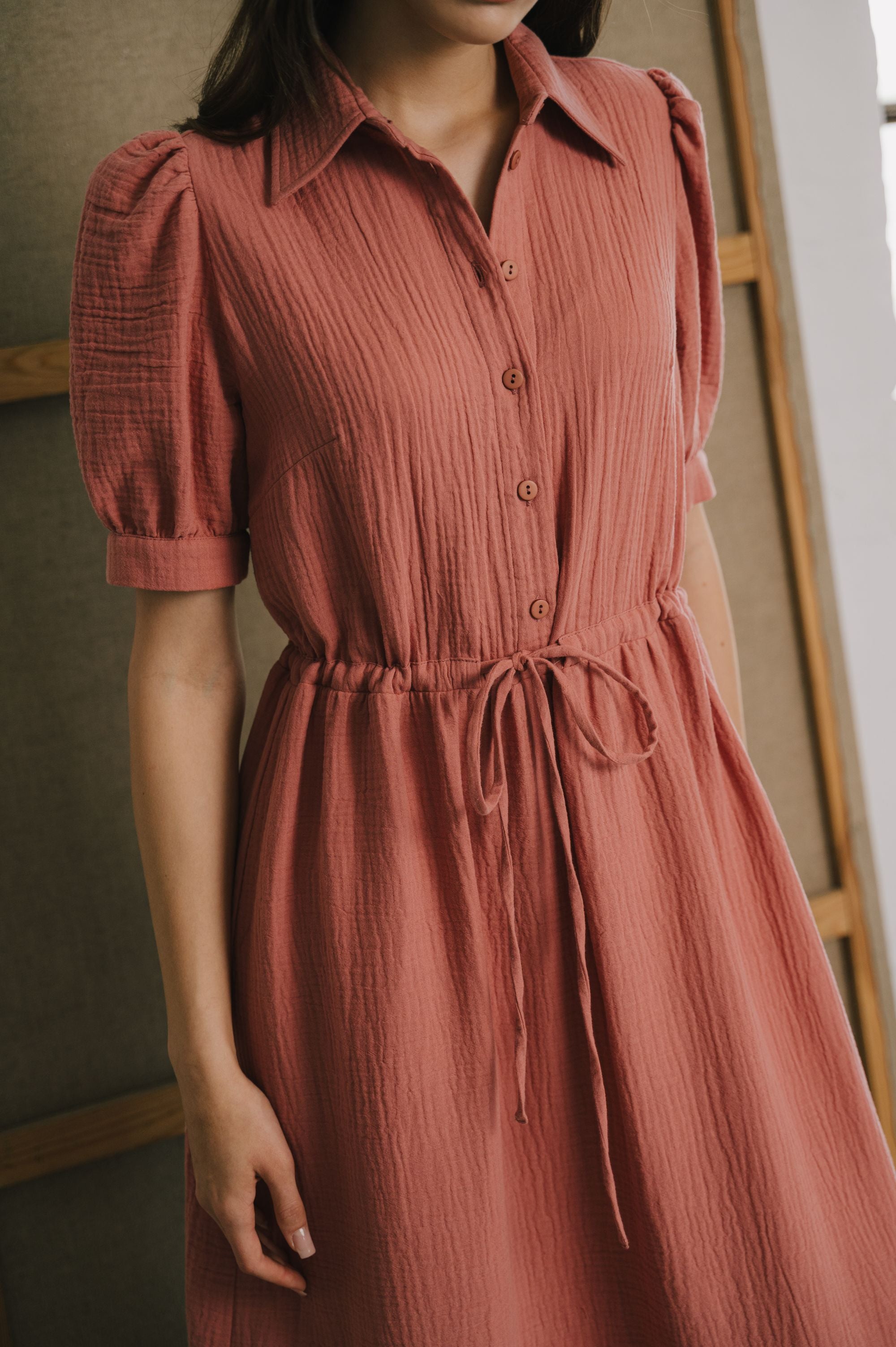 'Crisp Cotton Elegance' midi dress
