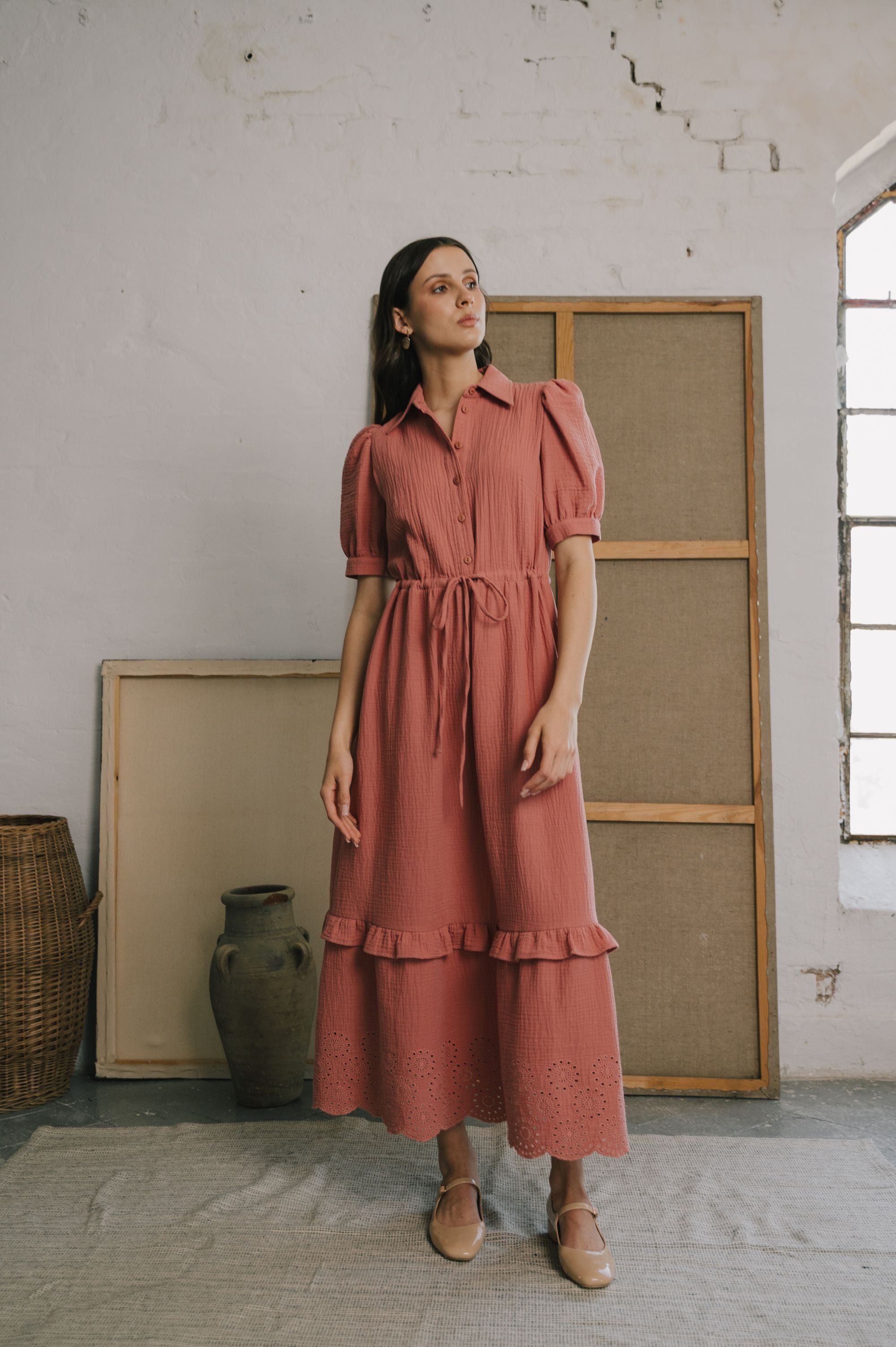 'Crisp Cotton Elegance' midi dress