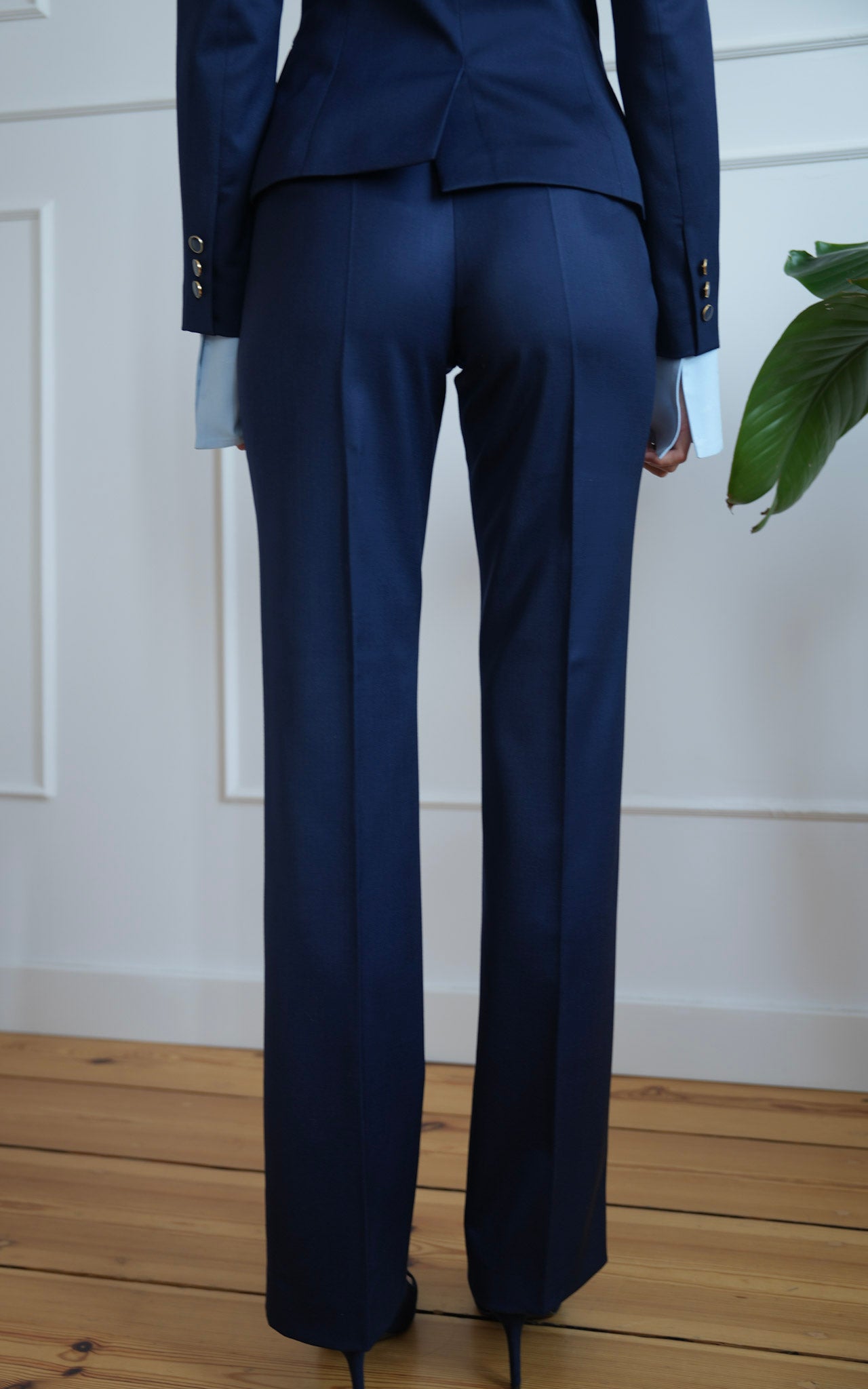 Elegant "Natural Sophistication" trousers