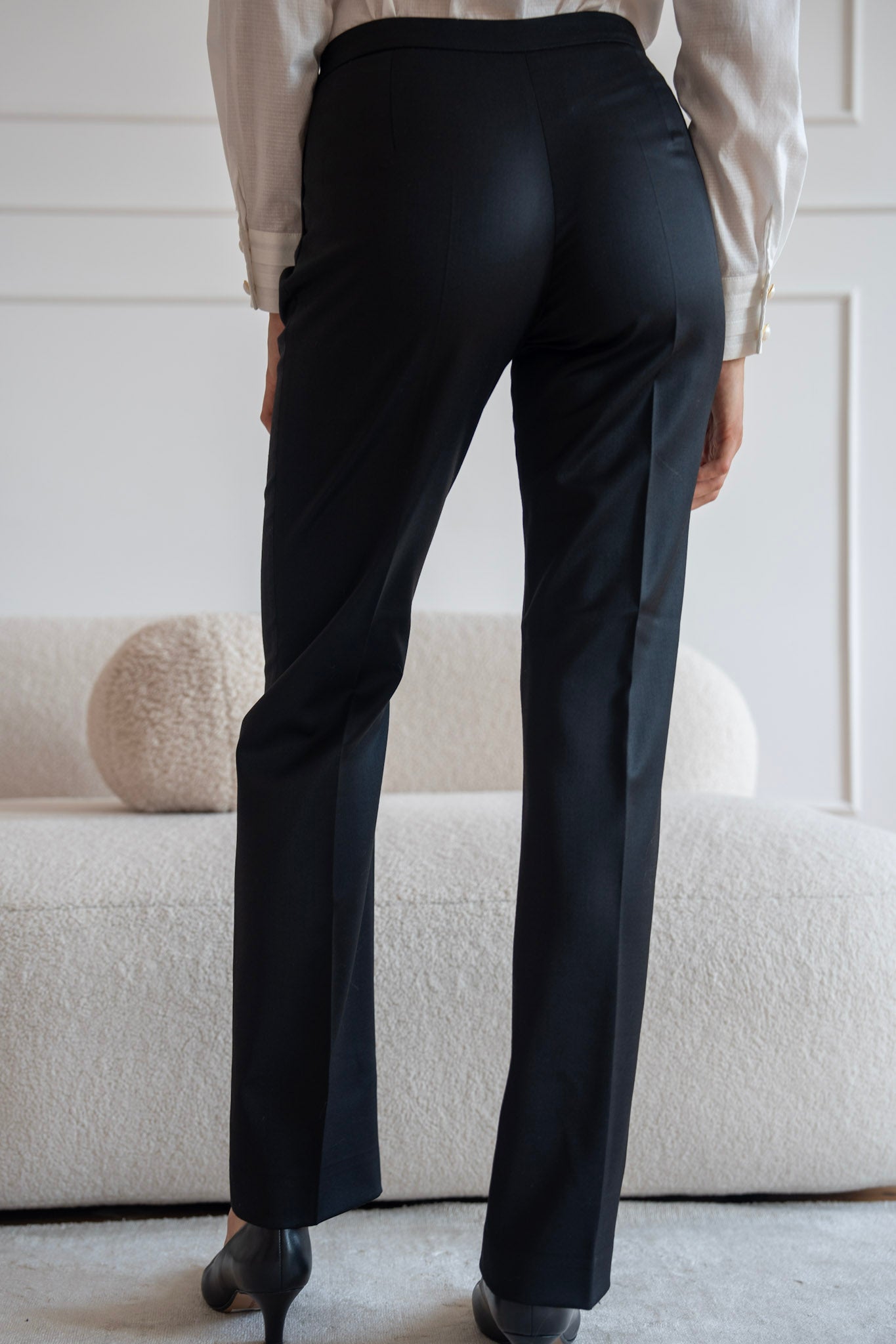 Elegant "Natural Sophistication" trousers