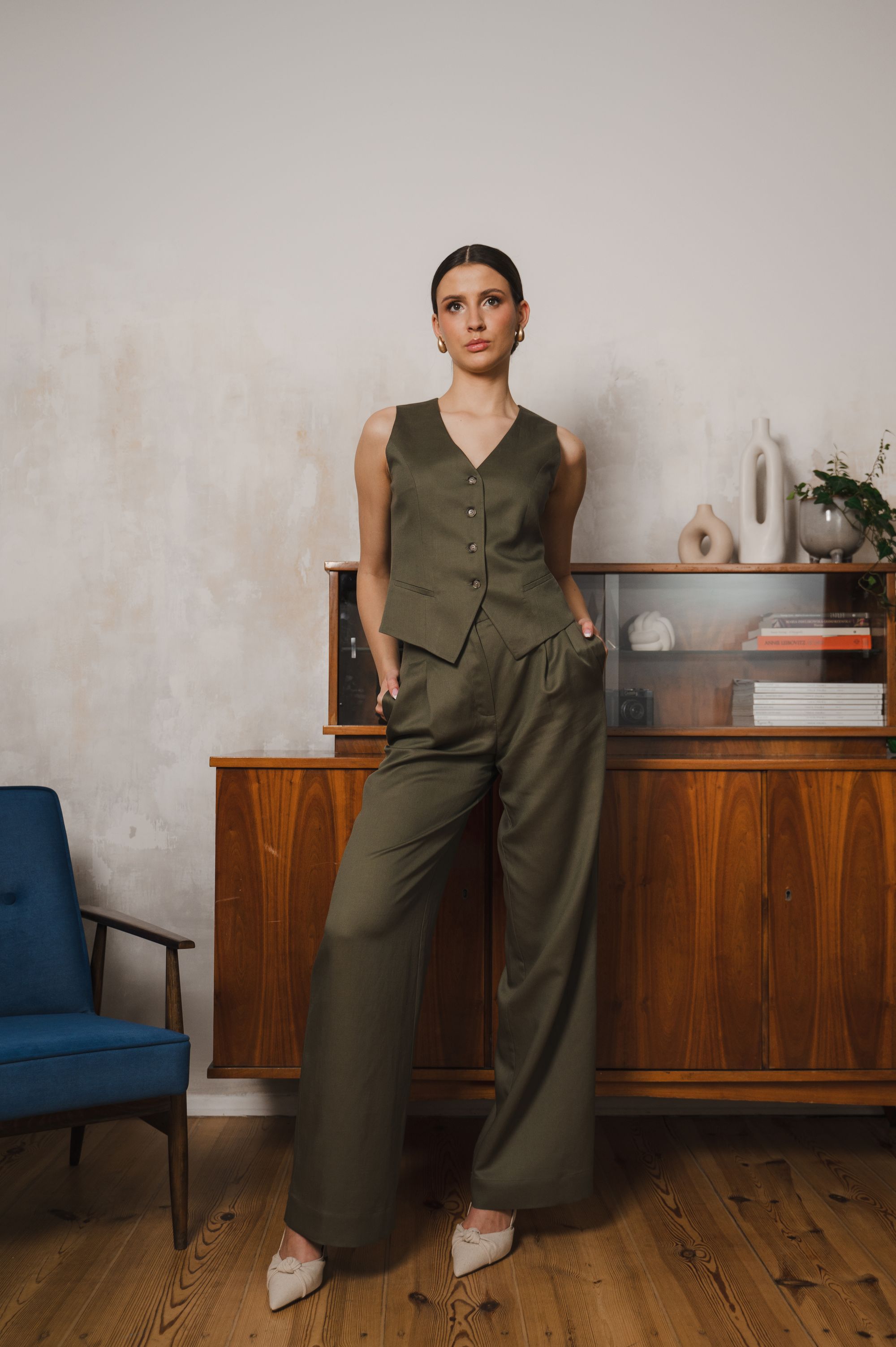 'Urban Chic' pants in khaki