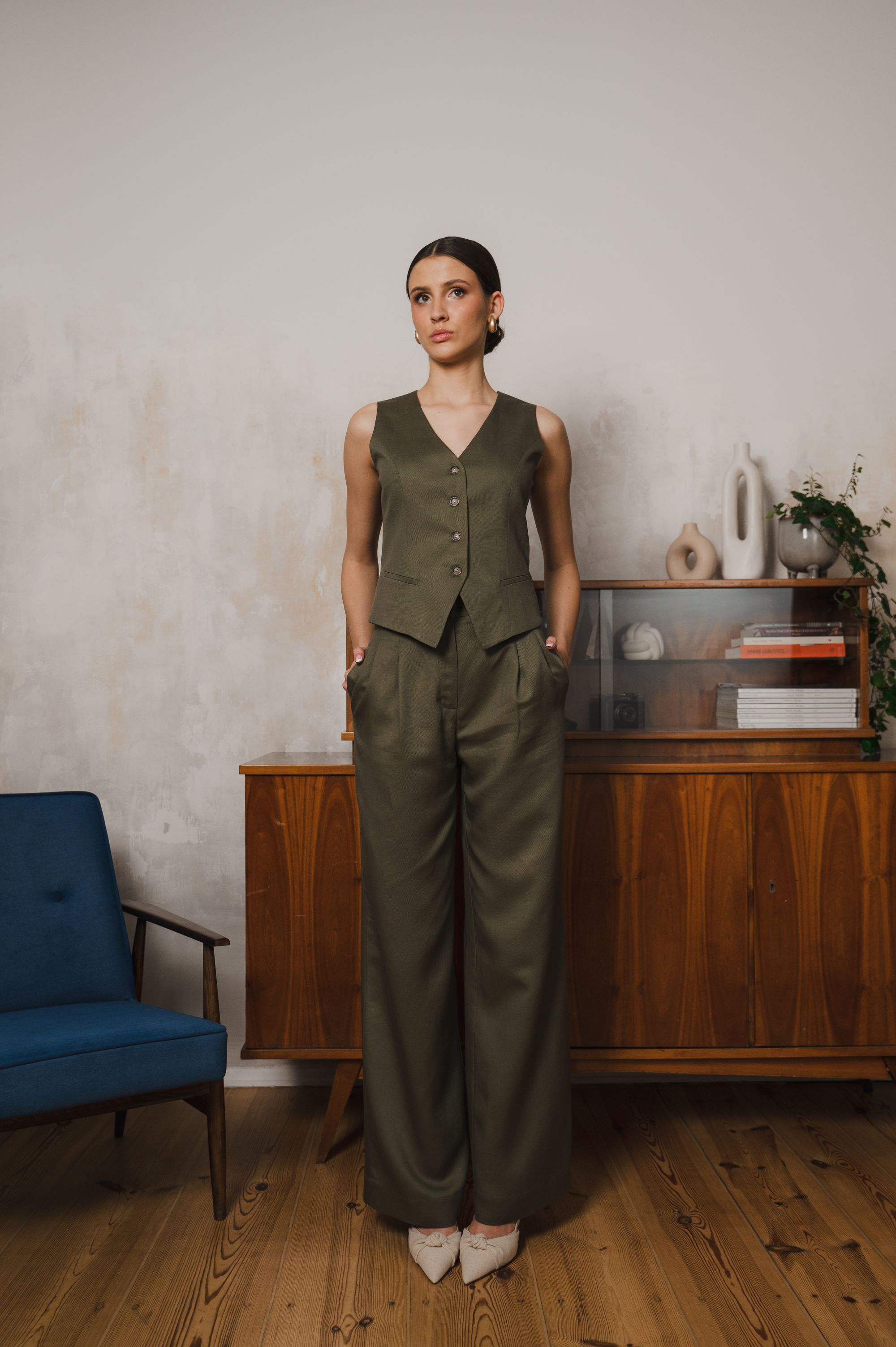 'Urban Chic' pants in khaki