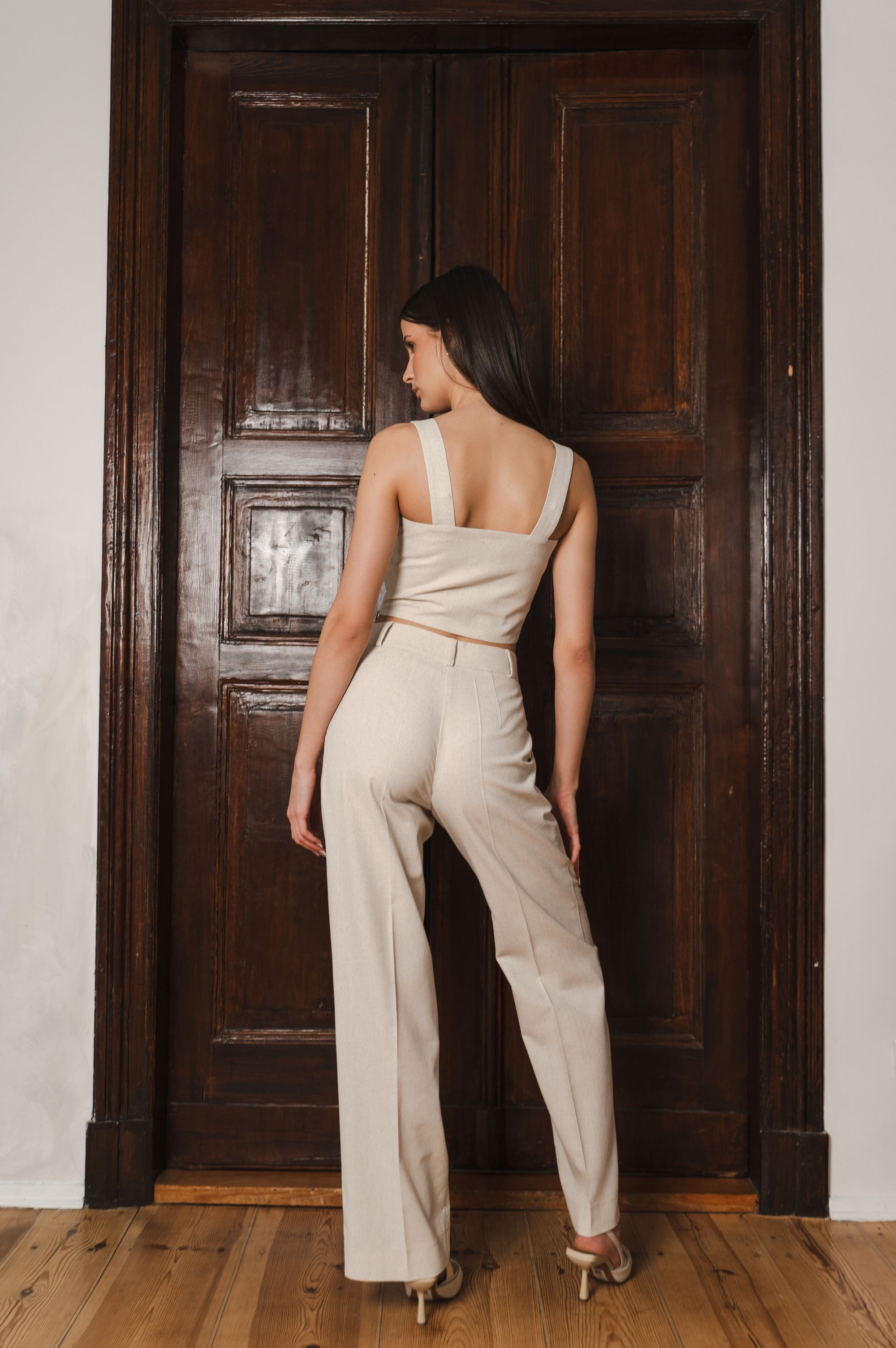 Elegant "Natural Sophistication" trousers