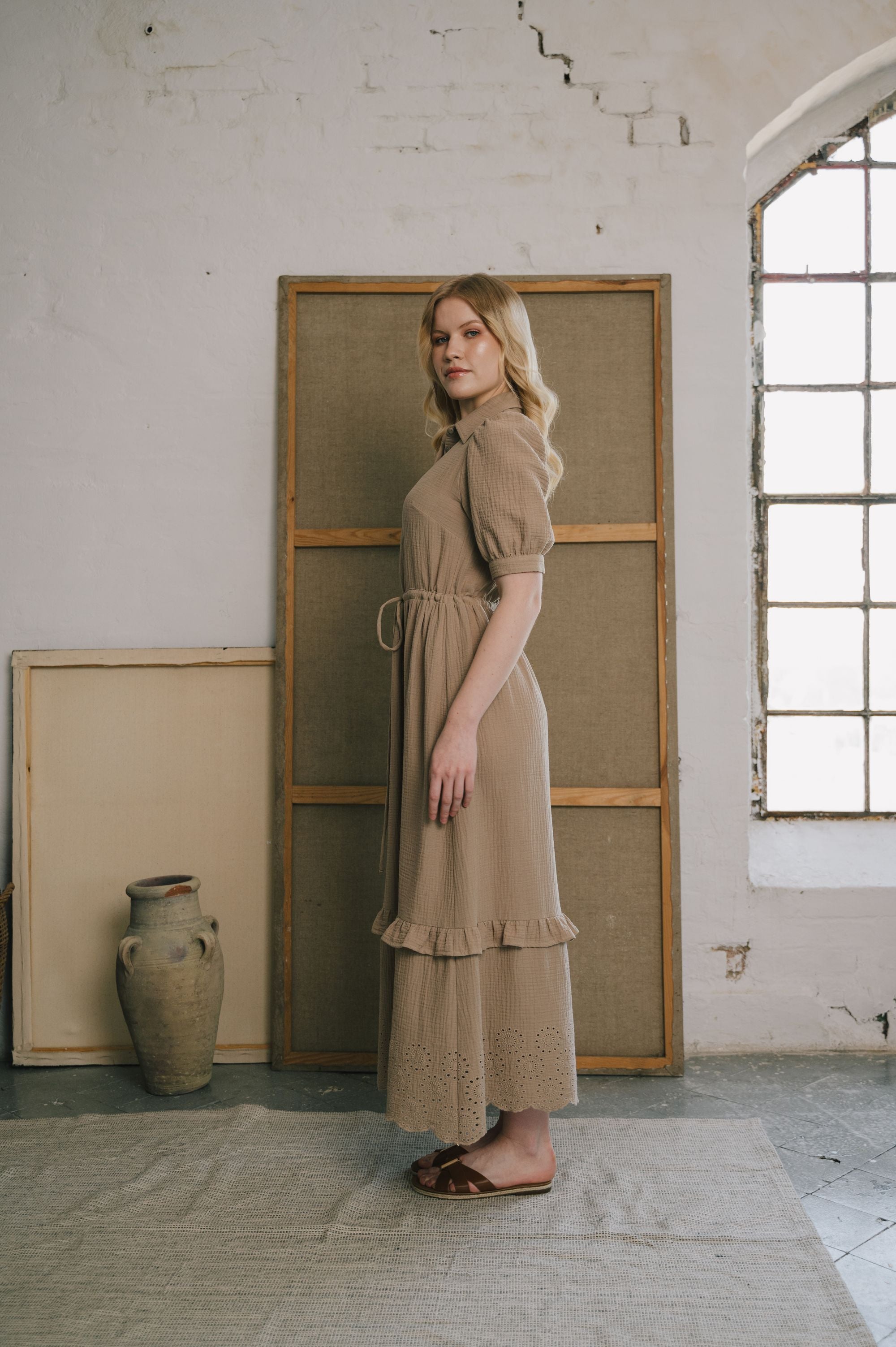 'Crisp Cotton Elegance' midi dress