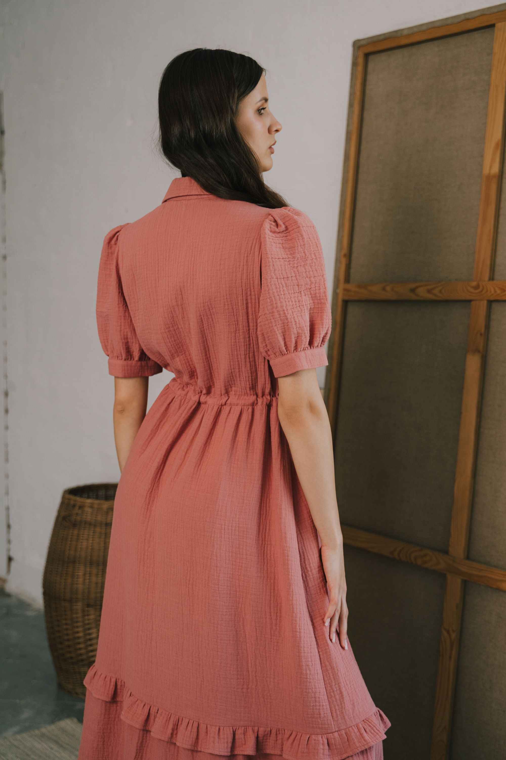 'Crisp Cotton Elegance' midi dress