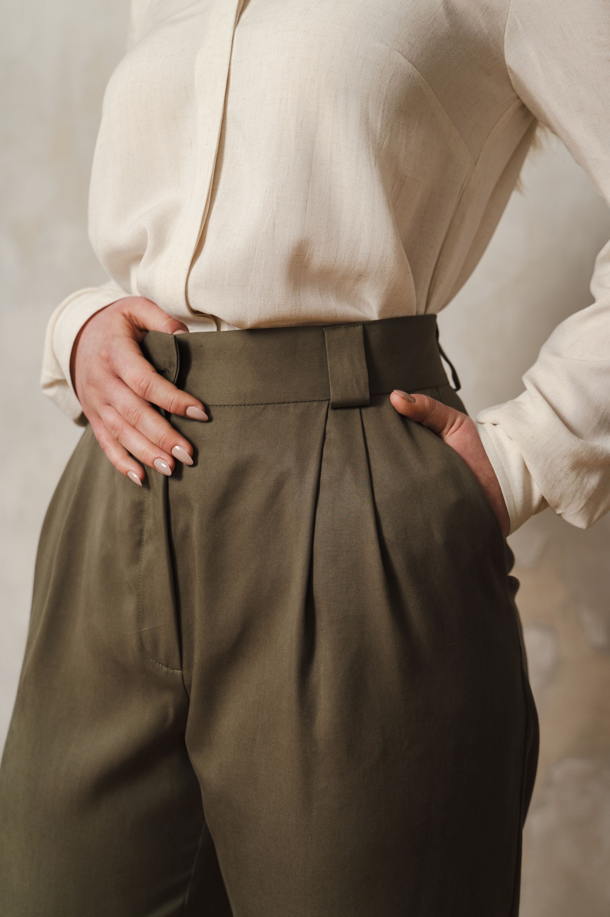 "Timeless Tailor" pants in khaki