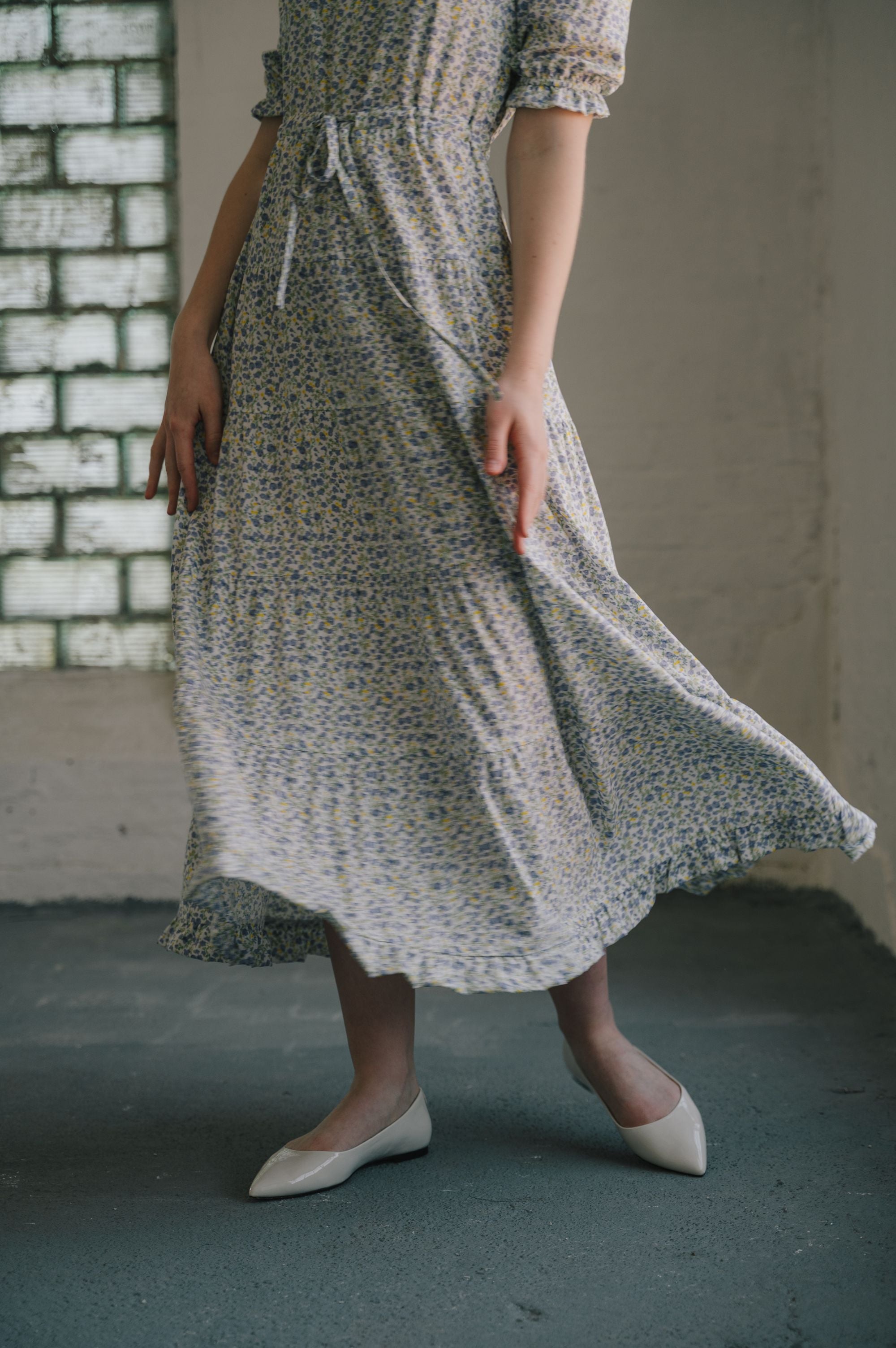 'Crisp Cotton Elegance' midi dress