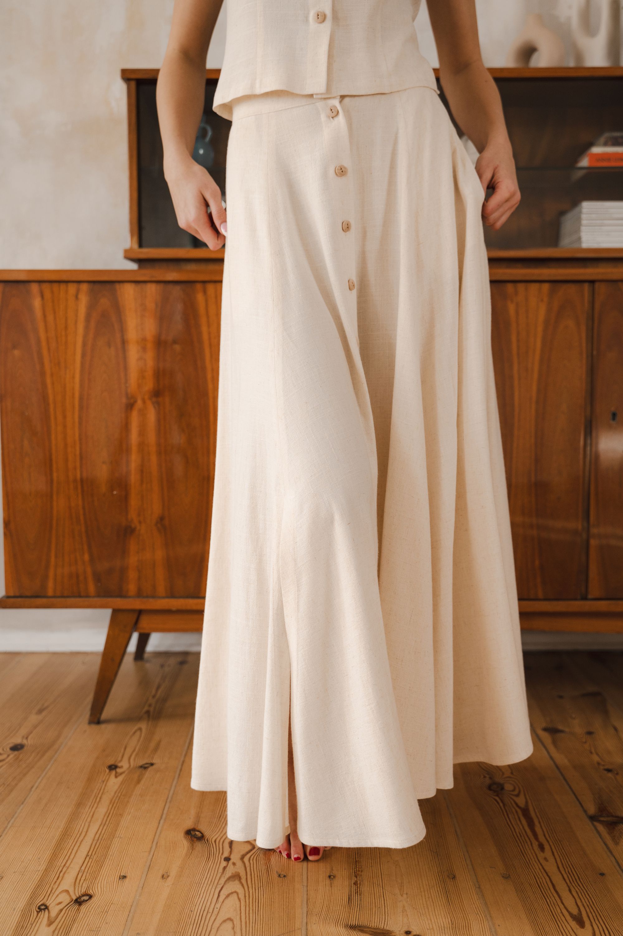 'Serenity' skirt in a natural color