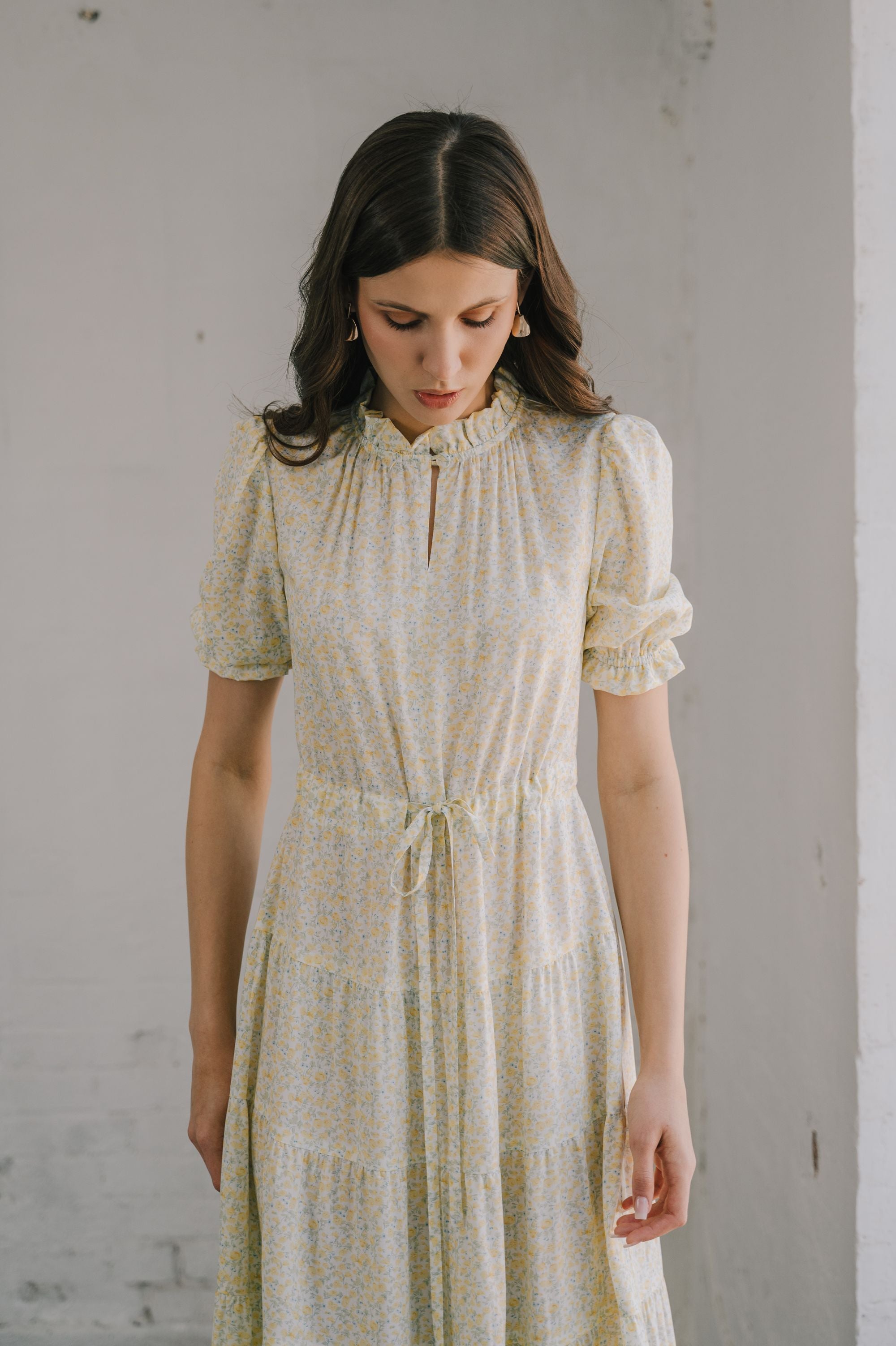 'Crisp Cotton Elegance' midi dress